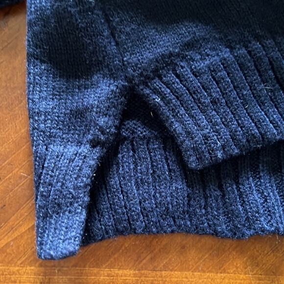 Navy Blue and White Fuzzy Snowflake Sweater Woman Size Medium Slouchy - Picture 9 of 9